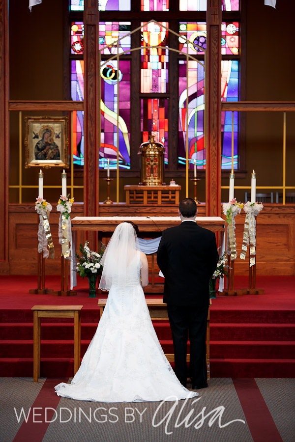 st-bonaventure-pittsburgh-wedding-photographer-photos-ceremony-26 Pictures of wedding ceremony at St. Bonaventure Parish in Pennsylvania